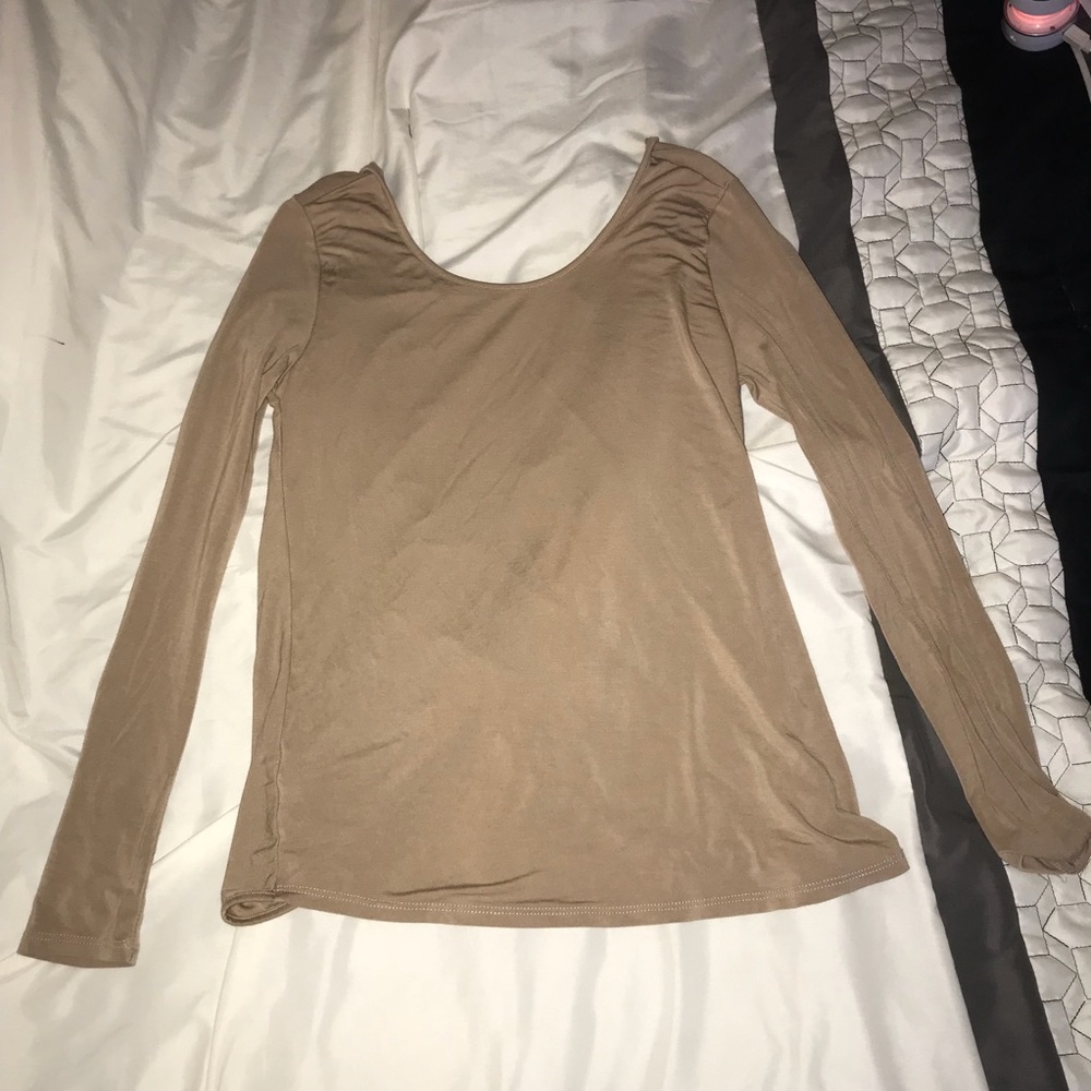 Backless long sleeve